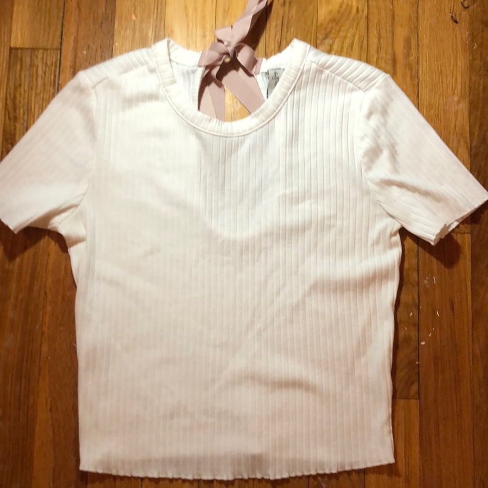 White ribbed t-shirt